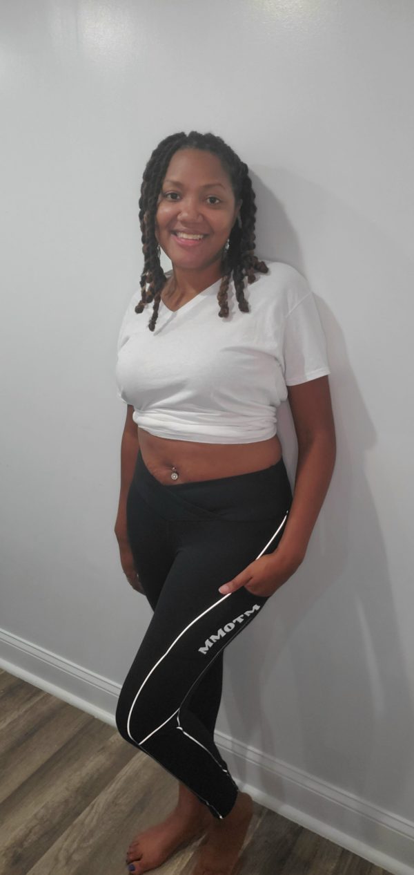 MMOTM V Waist Leggings w/ Pockets - Image 3